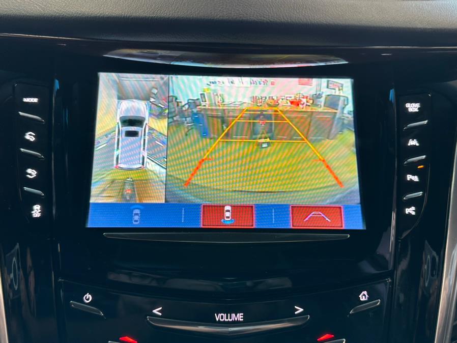 2019 Cadillac Escalade 4WD 4dr Luxury, available for sale in Inwood, New York | 5 Towns Drive. Inwood, New York 2019 Cadillac Escalade 4WD 4dr Luxury, available for sale in Inwood, New York | 5 Towns Drive. Inwood, New York