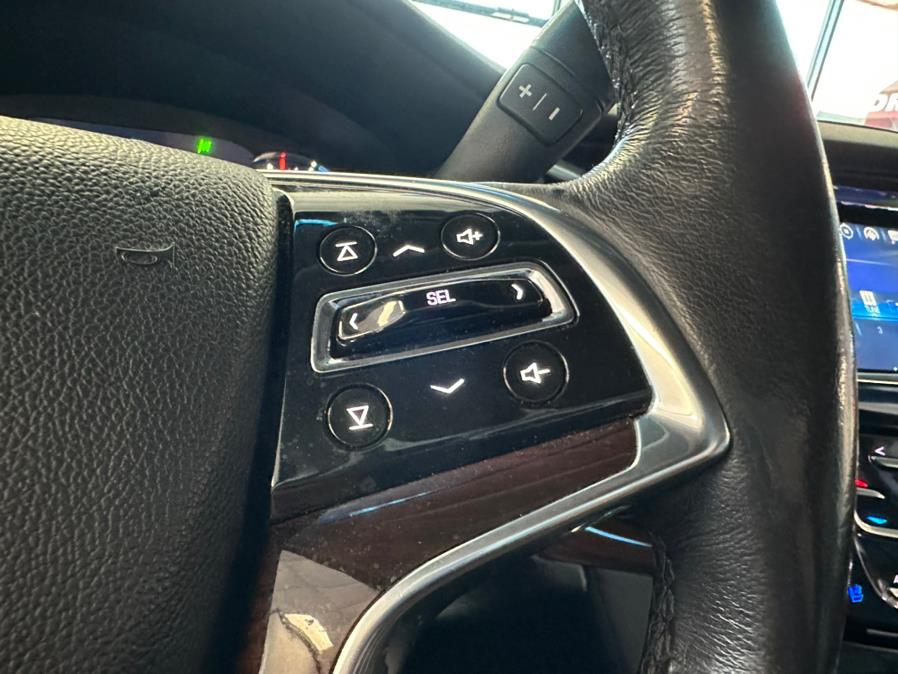 2019 Cadillac Escalade 4WD 4dr Luxury, available for sale in Inwood, New York | 5 Towns Drive. Inwood, New York 2019 Cadillac Escalade 4WD 4dr Luxury, available for sale in Inwood, New York | 5 Towns Drive. Inwood, New York