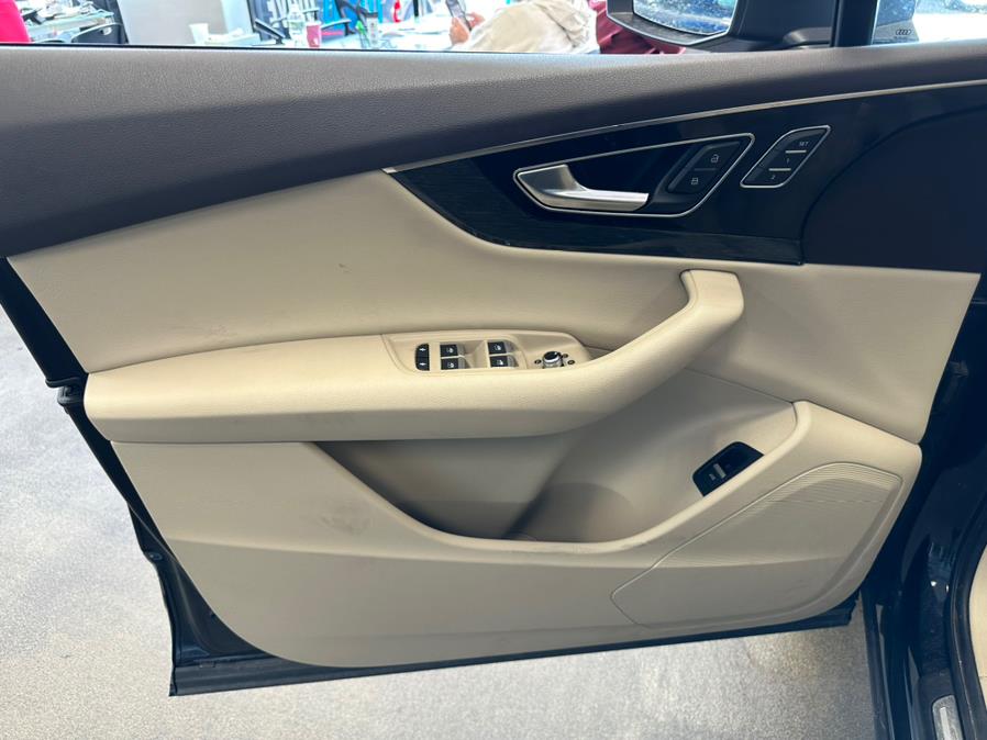 2018 Audi Q7 3.0 TFSI Premium, available for sale in Inwood, New York | 5 Towns Drive. Inwood, New York 2018 Audi Q7 3.0 TFSI Premium, available for sale in Inwood, New York | 5 Towns Drive. Inwood, New York