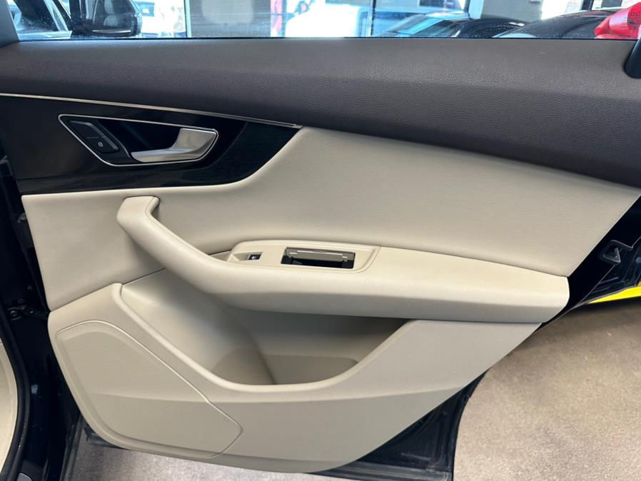 2018 Audi Q7 3.0 TFSI Premium, available for sale in Inwood, New York | 5 Towns Drive. Inwood, New York 2018 Audi Q7 3.0 TFSI Premium, available for sale in Inwood, New York | 5 Towns Drive. Inwood, New York