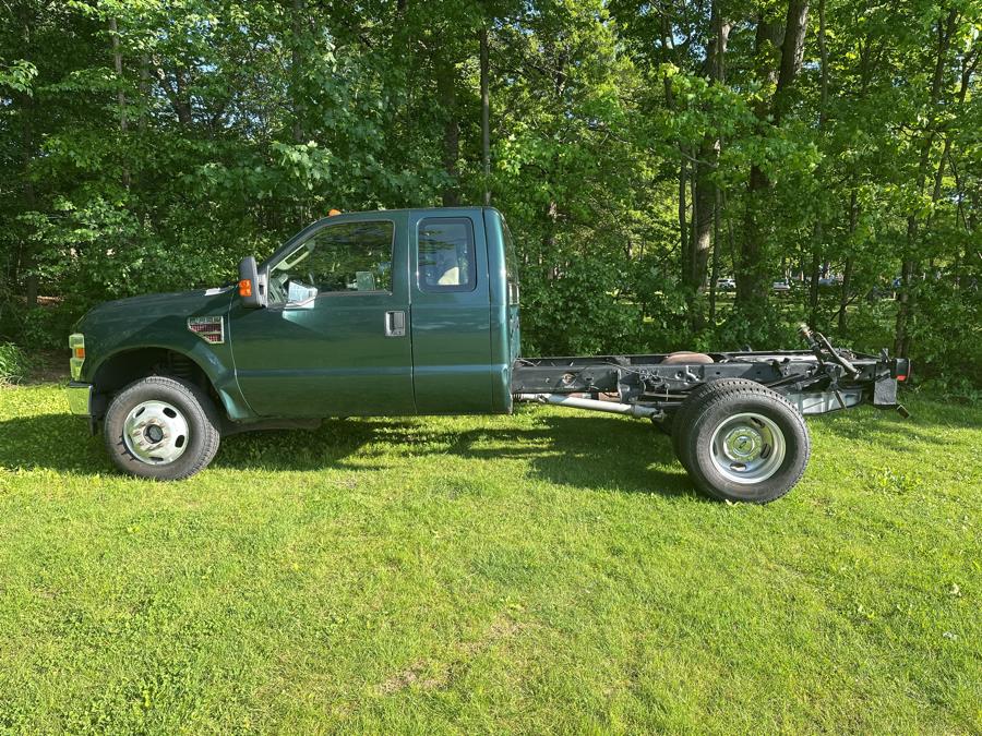 2008 Ford Super Duty F-350 DRW 4WD SuperCab 162" WB 60" CA XLT, available for sale in Plainville, Connecticut | Choice Group LLC Choice Motor Car. Plainville, Connecticut