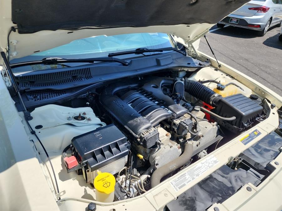 2005 Chrysler 300 4dr Sdn 300 Touring *Ltd Avail*, available for sale in Islip, New York | L.I. Auto Gallery. Islip, New York 2005 Chrysler 300 4dr Sdn 300 Touring *Ltd Avail*, available for sale in Islip, New York | L.I. Auto Gallery. Islip, New York
