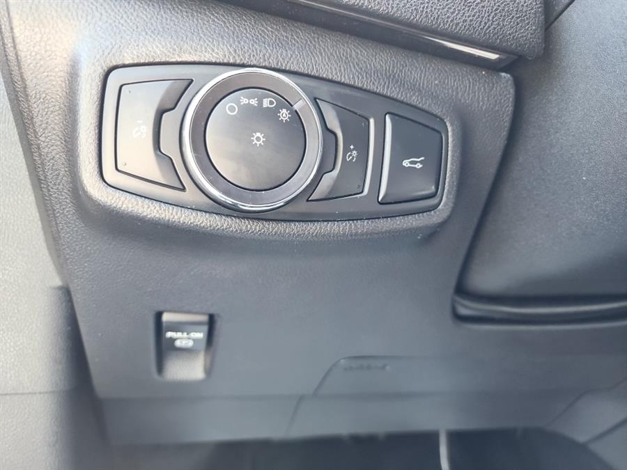 2015 Lincoln MKC AWD 4dr, available for sale in Islip, New York | L.I. Auto Gallery. Islip, New York 2015 Lincoln MKC AWD 4dr, available for sale in Islip, New York | L.I. Auto Gallery. Islip, New York