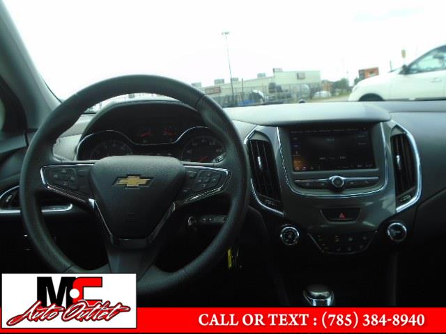 2019 Chevrolet Cruze 4dr Sdn CVT, available for sale in Colby, Kansas | M C Auto Outlet Inc. Colby, Kansas 2019 Chevrolet Cruze 4dr Sdn CVT, available for sale in Colby, Kansas | M C Auto Outlet Inc. Colby, Kansas