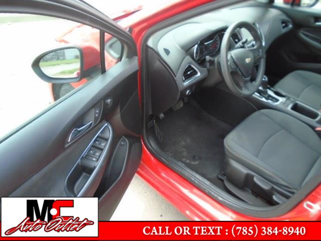 2019 Chevrolet Cruze 4dr Sdn CVT, available for sale in Colby, Kansas | M C Auto Outlet Inc. Colby, Kansas 2019 Chevrolet Cruze 4dr Sdn CVT, available for sale in Colby, Kansas | M C Auto Outlet Inc. Colby, Kansas