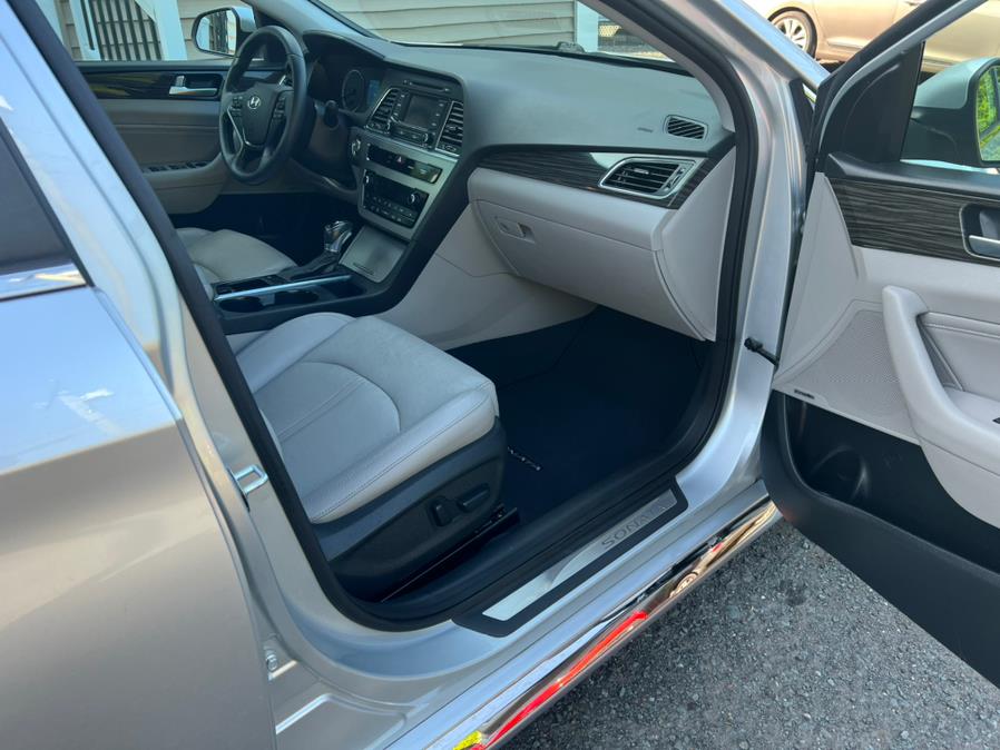 2015 Hyundai Sonata 4dr Sdn 2.4L Limited, available for sale in Berlin, Connecticut | Main Auto of Berlin. Berlin, Connecticut 2015 Hyundai Sonata 4dr Sdn 2.4L Limited, available for sale in Berlin, Connecticut | Main Auto of Berlin. Berlin, Connecticut