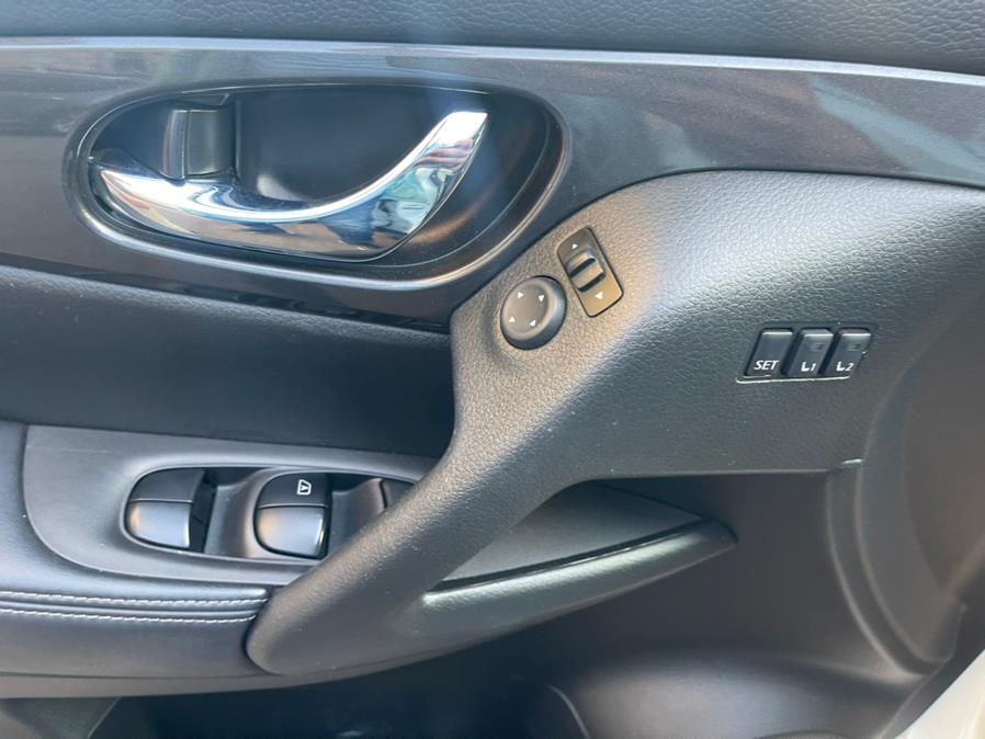 2020 Nissan Rogue AWD SV, available for sale in Irvington, New Jersey | Elis Motors Corp. Irvington, New Jersey 2020 Nissan Rogue AWD SV, available for sale in Irvington, New Jersey | Elis Motors Corp. Irvington, New Jersey