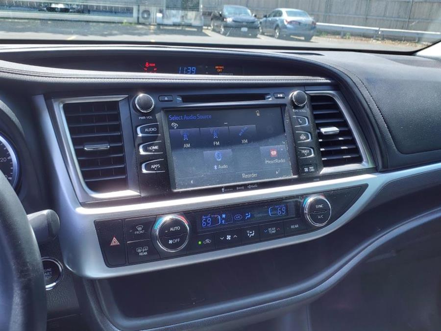 2019 Toyota Highlander SE, available for sale in Andover, Massachusetts | Autouse. Andover, Massachusetts 2019 Toyota Highlander SE, available for sale in Andover, Massachusetts | Autouse. Andover, Massachusetts