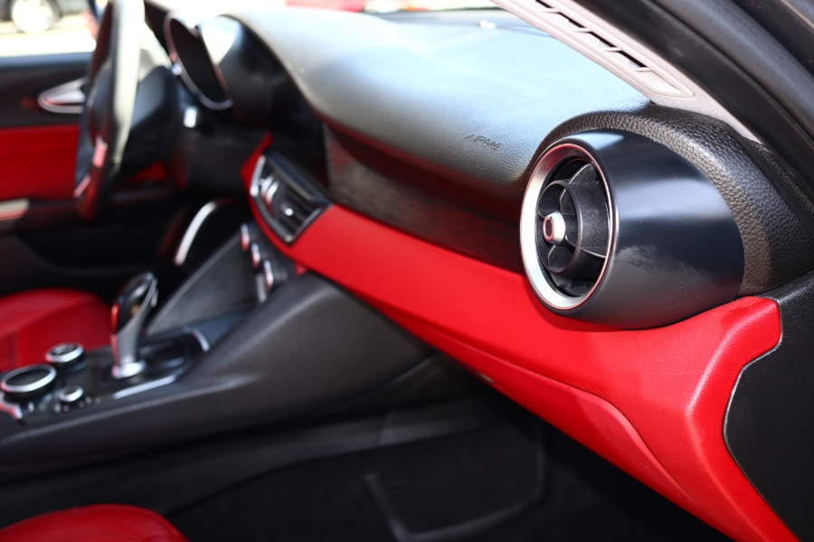 2019 Alfa Romeo Giulia Sport AWD, available for sale in Jamaica, New York | Hillside Auto Mall Inc.. Jamaica, New York 2019 Alfa Romeo Giulia Sport AWD, available for sale in Jamaica, New York | Hillside Auto Mall Inc.. Jamaica, New York