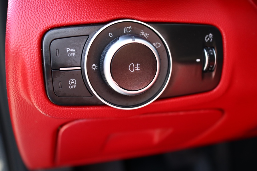 2019 Alfa Romeo Giulia Sport AWD, available for sale in Jamaica, New York | Hillside Auto Mall Inc.. Jamaica, New York 2019 Alfa Romeo Giulia Sport AWD, available for sale in Jamaica, New York | Hillside Auto Mall Inc.. Jamaica, New York