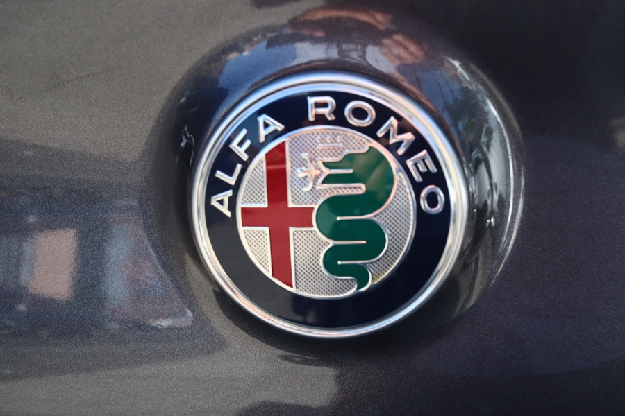 2019 Alfa Romeo Giulia Sport AWD, available for sale in Jamaica, New York | Hillside Auto Mall Inc.. Jamaica, New York 2019 Alfa Romeo Giulia Sport AWD, available for sale in Jamaica, New York | Hillside Auto Mall Inc.. Jamaica, New York
