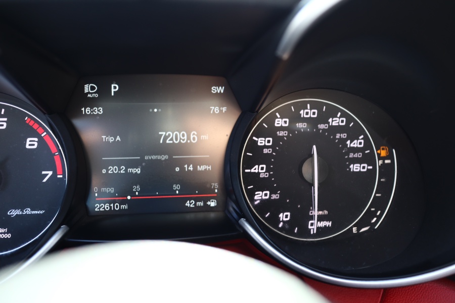 2019 Alfa Romeo Giulia Sport AWD, available for sale in Jamaica, New York | Hillside Auto Mall Inc.. Jamaica, New York 2019 Alfa Romeo Giulia Sport AWD, available for sale in Jamaica, New York | Hillside Auto Mall Inc.. Jamaica, New York