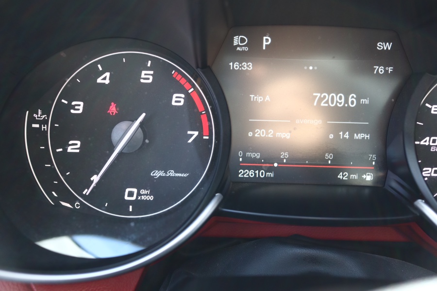 2019 Alfa Romeo Giulia Sport AWD, available for sale in Jamaica, New York | Hillside Auto Mall Inc.. Jamaica, New York 2019 Alfa Romeo Giulia Sport AWD, available for sale in Jamaica, New York | Hillside Auto Mall Inc.. Jamaica, New York