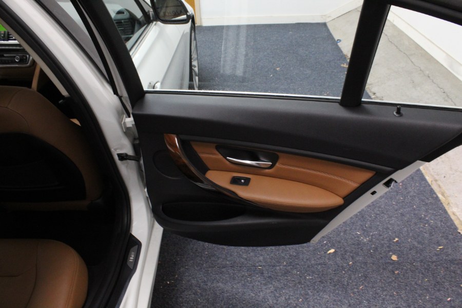 2013 BMW 3 Series 4dr Sdn 328i xDrive AWD SULEV, available for sale in Plainville, Connecticut | New England Auto Sales LLC. Plainville, Connecticut 2013 BMW 3 Series 4dr Sdn 328i xDrive AWD SULEV, available for sale in Plainville, Connecticut | New England Auto Sales LLC. Plainville, Connecticut
