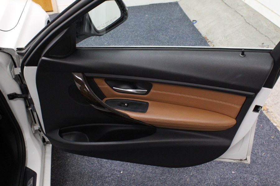 2013 BMW 3 Series 4dr Sdn 328i xDrive AWD SULEV, available for sale in Plainville, Connecticut | New England Auto Sales LLC. Plainville, Connecticut 2013 BMW 3 Series 4dr Sdn 328i xDrive AWD SULEV, available for sale in Plainville, Connecticut | New England Auto Sales LLC. Plainville, Connecticut