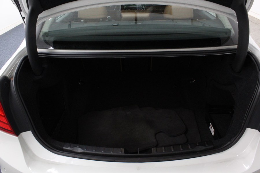 2013 BMW 3 Series 4dr Sdn 328i xDrive AWD SULEV, available for sale in Plainville, Connecticut | New England Auto Sales LLC. Plainville, Connecticut 2013 BMW 3 Series 4dr Sdn 328i xDrive AWD SULEV, available for sale in Plainville, Connecticut | New England Auto Sales LLC. Plainville, Connecticut