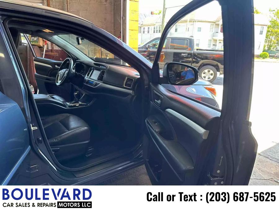 2014 Toyota Highlander XLE Sport Utility 4D, available for sale in New Haven, Connecticut | Boulevard Motors LLC. New Haven, Connecticut 2014 Toyota Highlander XLE Sport Utility 4D, available for sale in New Haven, Connecticut | Boulevard Motors LLC. New Haven, Connecticut