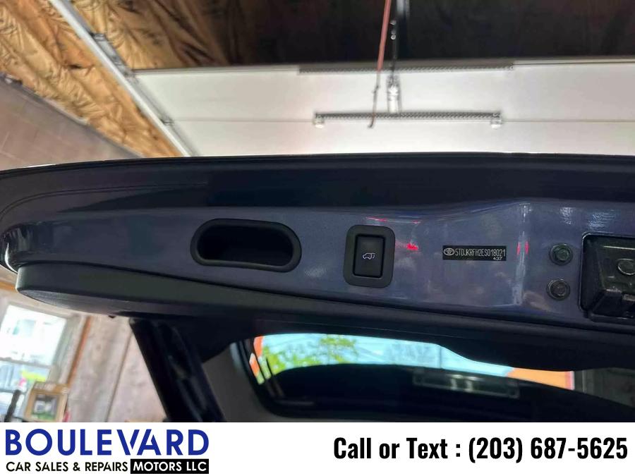 2014 Toyota Highlander XLE Sport Utility 4D, available for sale in New Haven, Connecticut | Boulevard Motors LLC. New Haven, Connecticut 2014 Toyota Highlander XLE Sport Utility 4D, available for sale in New Haven, Connecticut | Boulevard Motors LLC. New Haven, Connecticut