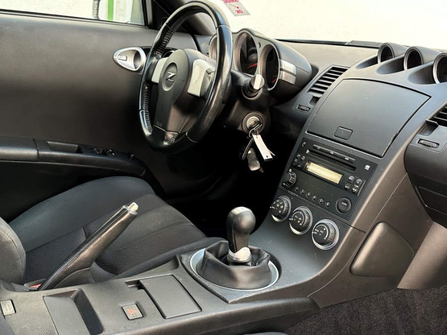 2005 Nissan 350Z 2dr Cpe Manual, available for sale in Corona, California | Green Light Auto. Corona, California 2005 Nissan 350Z 2dr Cpe Manual, available for sale in Corona, California | Green Light Auto. Corona, California