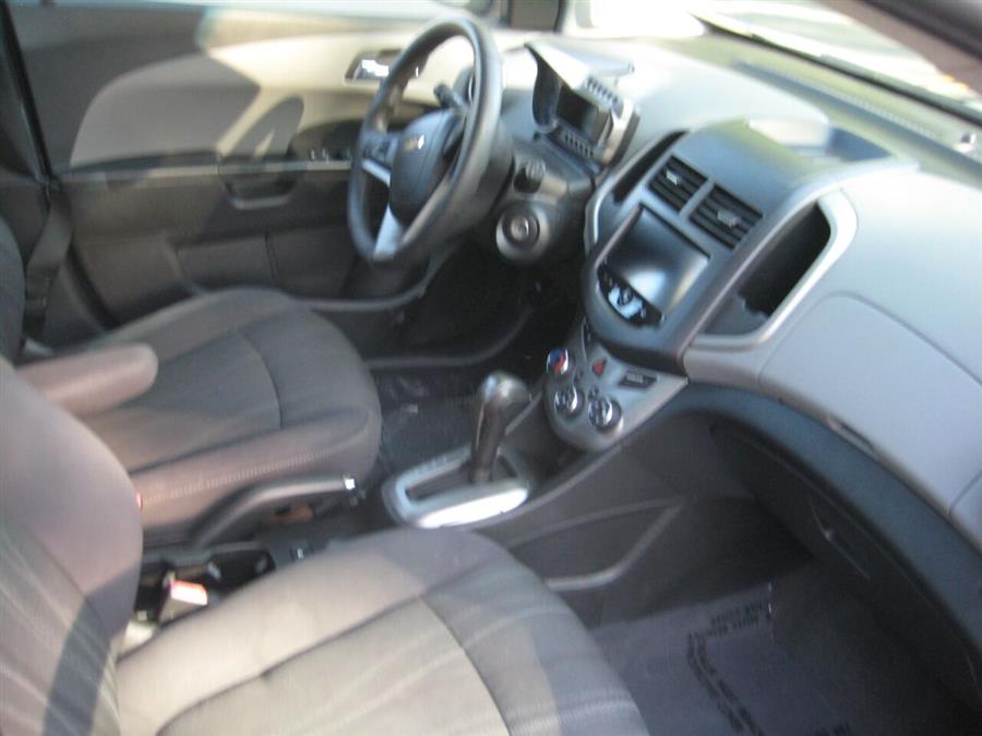 2013 Chevrolet Sonic LT Auto 4dr Hatchback, available for sale in Massapequa, New York | Rite Choice Auto Inc.. Massapequa, New York 2013 Chevrolet Sonic LT Auto 4dr Hatchback, available for sale in Massapequa, New York | Rite Choice Auto Inc.. Massapequa, New York