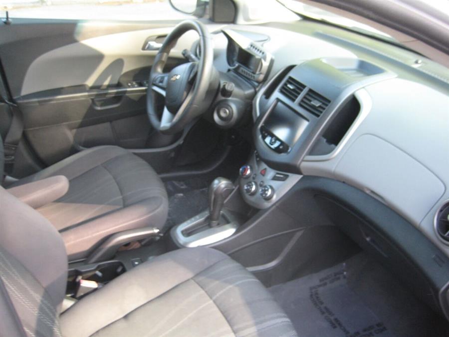 2013 Chevrolet Sonic LT Auto 4dr Hatchback, available for sale in Massapequa, New York | Rite Choice Auto Inc.. Massapequa, New York 2013 Chevrolet Sonic LT Auto 4dr Hatchback, available for sale in Massapequa, New York | Rite Choice Auto Inc.. Massapequa, New York