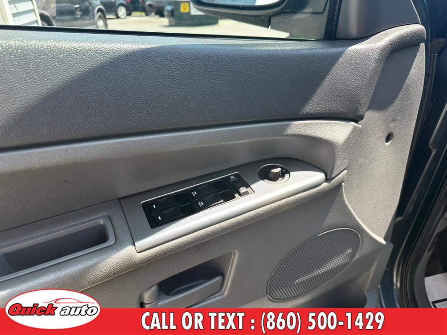 2006 Jeep Grand Cherokee 4dr Laredo 4WD, available for sale in Bristol, Connecticut | Quick Auto LLC. Bristol, Connecticut 2006 Jeep Grand Cherokee 4dr Laredo 4WD, available for sale in Bristol, Connecticut | Quick Auto LLC. Bristol, Connecticut