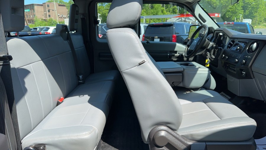 2015 Ford Super Duty F-350 SRW 4WD SuperCab 158" XL, available for sale in Waterbury, Connecticut | West End Automotive Center. Waterbury, Connecticut 2015 Ford Super Duty F-350 SRW 4WD SuperCab 158" XL, available for sale in Waterbury, Connecticut | West End Automotive Center. Waterbury, Connecticut