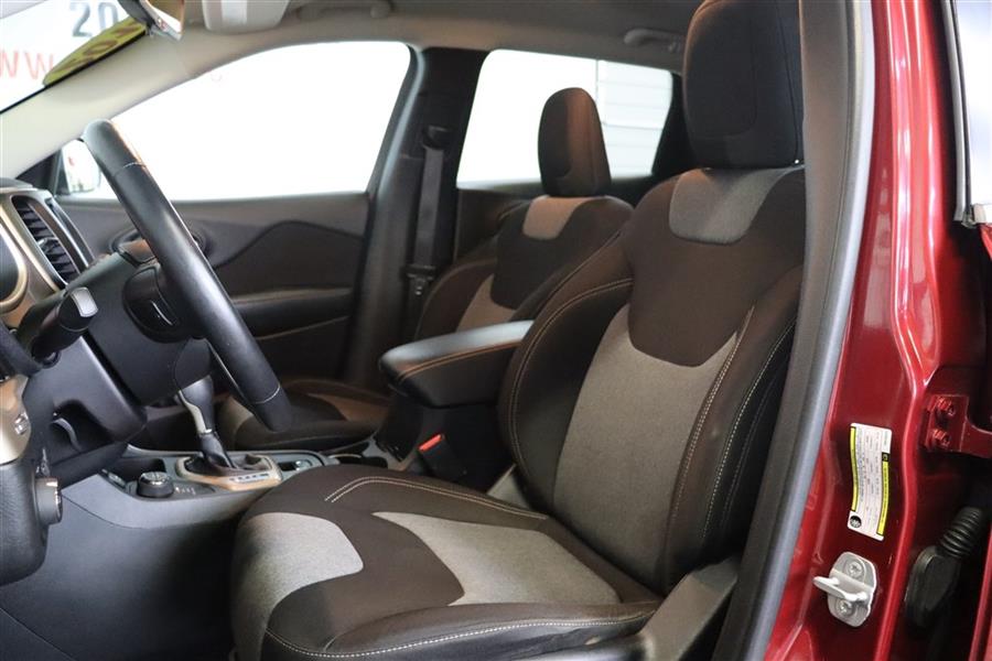2014 Jeep Cherokee LATITUDE, available for sale in Paterson, New Jersey | Fast Track Motors. Paterson, New Jersey 2014 Jeep Cherokee LATITUDE, available for sale in Paterson, New Jersey | Fast Track Motors. Paterson, New Jersey