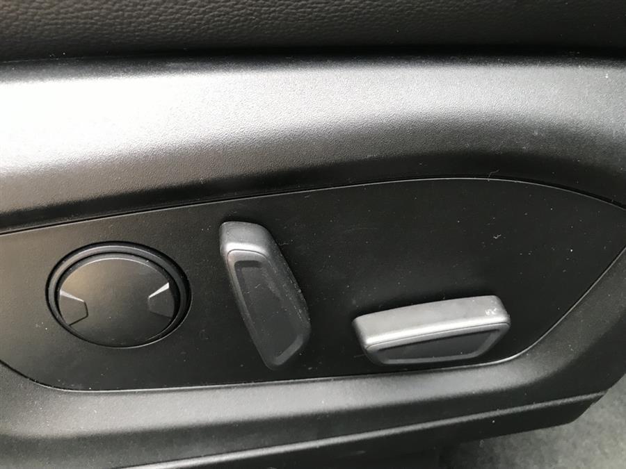2020 Ford Explorer XLT, available for sale in Jamaica, New York | Hillside Auto Outlet. Jamaica, New York 2020 Ford Explorer XLT, available for sale in Jamaica, New York | Hillside Auto Outlet. Jamaica, New York