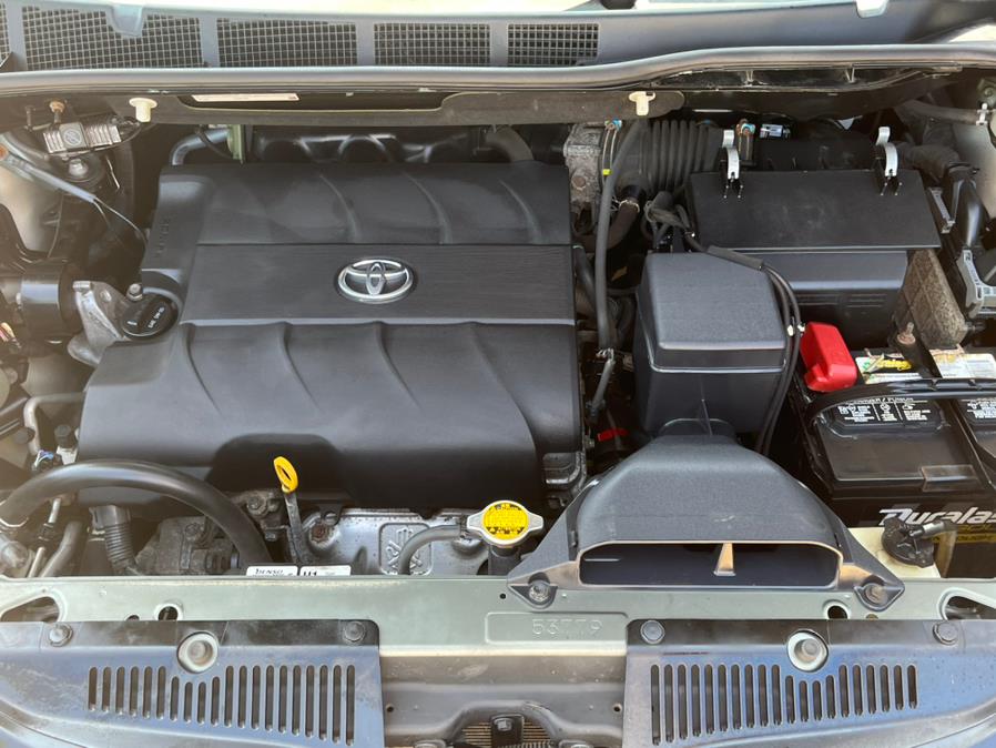 2012 Toyota Sienna 5dr 7-Pass Van V6 LE AWD (Natl), available for sale in New Britain, Connecticut | Supreme Automotive. New Britain, Connecticut 2012 Toyota Sienna 5dr 7-Pass Van V6 LE AWD (Natl), available for sale in New Britain, Connecticut | Supreme Automotive. New Britain, Connecticut