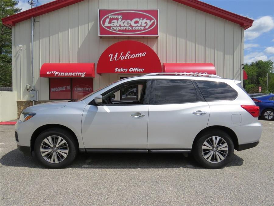 2019 Nissan Pathfinder SL 4x4 4dr SUV, available for sale in Auburn, Maine | Lake City Exports Inc. Auburn, Maine 2019 Nissan Pathfinder SL 4x4 4dr SUV, available for sale in Auburn, Maine | Lake City Exports Inc. Auburn, Maine