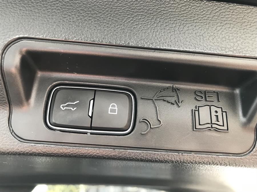2020 Ford Explorer XLT, available for sale in Jamaica, New York | Hillside Auto Outlet 2. Jamaica, New York 2020 Ford Explorer XLT, available for sale in Jamaica, New York | Hillside Auto Outlet 2. Jamaica, New York