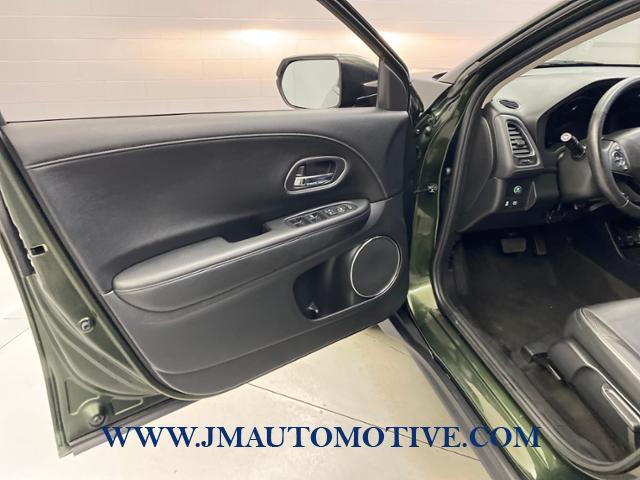 2016 Honda Hr-v AWD 4dr CVT EX-L w/Navi, available for sale in Naugatuck, Connecticut | J&M Automotive Sls&Svc LLC. Naugatuck, Connecticut 2016 Honda Hr-v AWD 4dr CVT EX-L w/Navi, available for sale in Naugatuck, Connecticut | J&M Automotive Sls&Svc LLC. Naugatuck, Connecticut