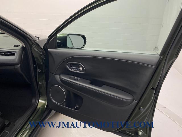 2016 Honda Hr-v AWD 4dr CVT EX-L w/Navi, available for sale in Naugatuck, Connecticut | J&M Automotive Sls&Svc LLC. Naugatuck, Connecticut 2016 Honda Hr-v AWD 4dr CVT EX-L w/Navi, available for sale in Naugatuck, Connecticut | J&M Automotive Sls&Svc LLC. Naugatuck, Connecticut