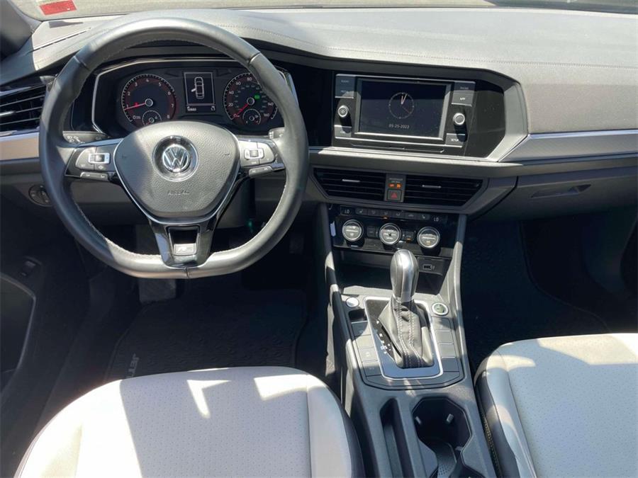 2019 Volkswagen Jetta R-Line, available for sale in Wantagh, New York | Wantagh Certified. Wantagh, New York 2019 Volkswagen Jetta R-Line, available for sale in Wantagh, New York | Wantagh Certified. Wantagh, New York