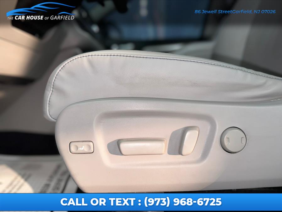 2019 Toyota Highlander XLE V6 AWD (Natl), available for sale in Wayne, New Jersey | Car House Of Garfield. Wayne, New Jersey 2019 Toyota Highlander XLE V6 AWD (Natl), available for sale in Wayne, New Jersey | Car House Of Garfield. Wayne, New Jersey