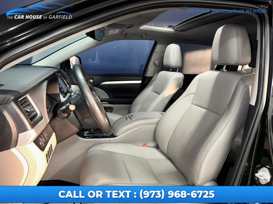 2019 Toyota Highlander XLE V6 AWD (Natl), available for sale in Wayne, New Jersey | Car House Of Garfield. Wayne, New Jersey 2019 Toyota Highlander XLE V6 AWD (Natl), available for sale in Wayne, New Jersey | Car House Of Garfield. Wayne, New Jersey