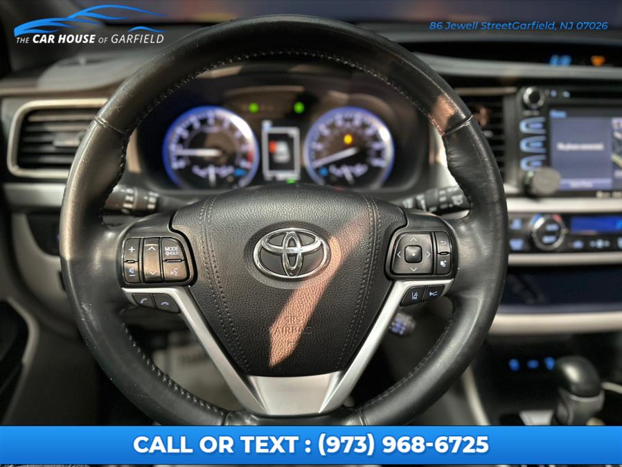 2019 Toyota Highlander XLE V6 AWD (Natl), available for sale in Wayne, New Jersey | Car House Of Garfield. Wayne, New Jersey 2019 Toyota Highlander XLE V6 AWD (Natl), available for sale in Wayne, New Jersey | Car House Of Garfield. Wayne, New Jersey