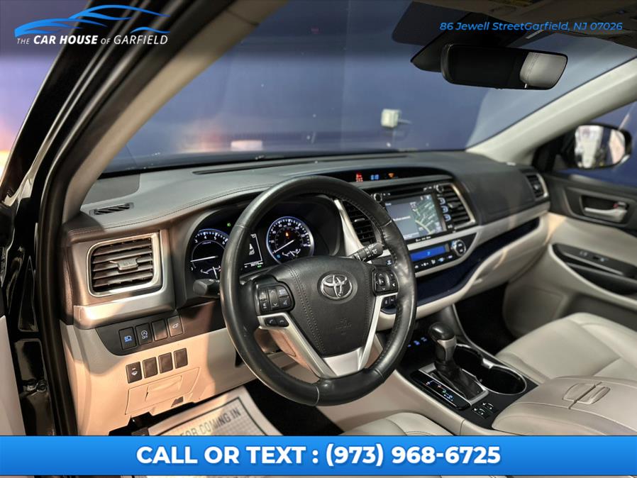 2019 Toyota Highlander XLE V6 AWD (Natl), available for sale in Wayne, New Jersey | Car House Of Garfield. Wayne, New Jersey 2019 Toyota Highlander XLE V6 AWD (Natl), available for sale in Wayne, New Jersey | Car House Of Garfield. Wayne, New Jersey