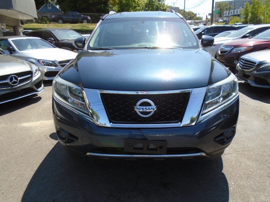 2014 Nissan Pathfinder 4WD 4dr SV, available for sale in Waterbury, Connecticut | Jim Juliani Motors. Waterbury, Connecticut