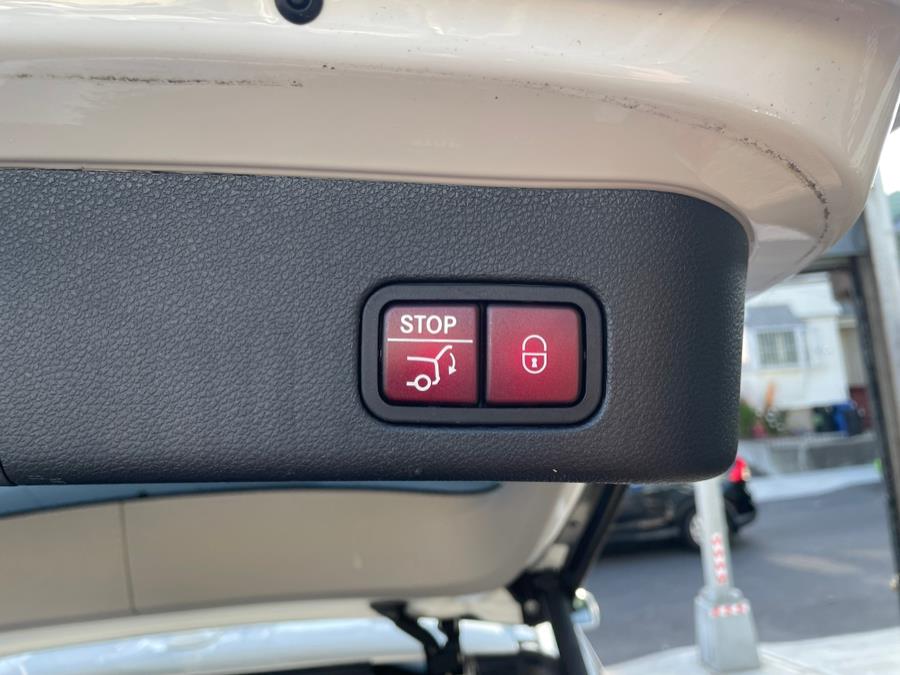 2014 Mercedes-Benz M-Class 4MATIC 4dr ML350, available for sale in Jamaica, New York | Sunrise Autoland. Jamaica, New York 2014 Mercedes-Benz M-Class 4MATIC 4dr ML350, available for sale in Jamaica, New York | Sunrise Autoland. Jamaica, New York