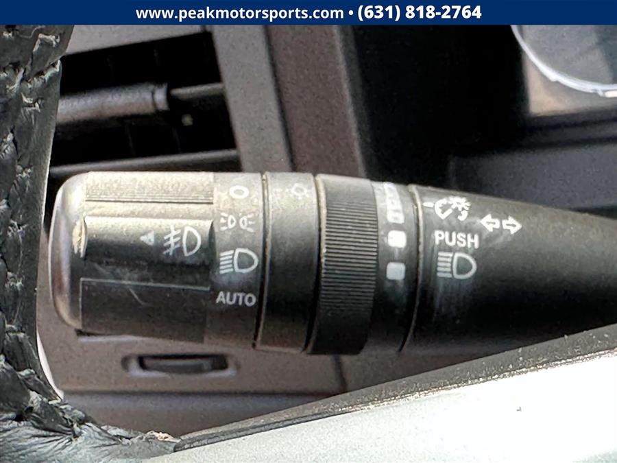 2011 Jeep Liberty 4WD 4dr Limited, available for sale in Bayshore, New York | Peak Automotive Inc.. Bayshore, New York 2011 Jeep Liberty 4WD 4dr Limited, available for sale in Bayshore, New York | Peak Automotive Inc.. Bayshore, New York