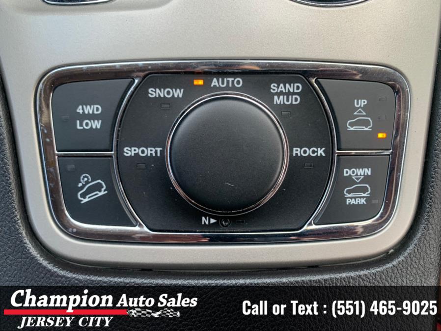 2013 Jeep Grand Cherokee 4WD 4dr Overland, available for sale in Jersey City, New Jersey | Champion Auto Sales. Jersey City, New Jersey 2013 Jeep Grand Cherokee 4WD 4dr Overland, available for sale in Jersey City, New Jersey | Champion Auto Sales. Jersey City, New Jersey