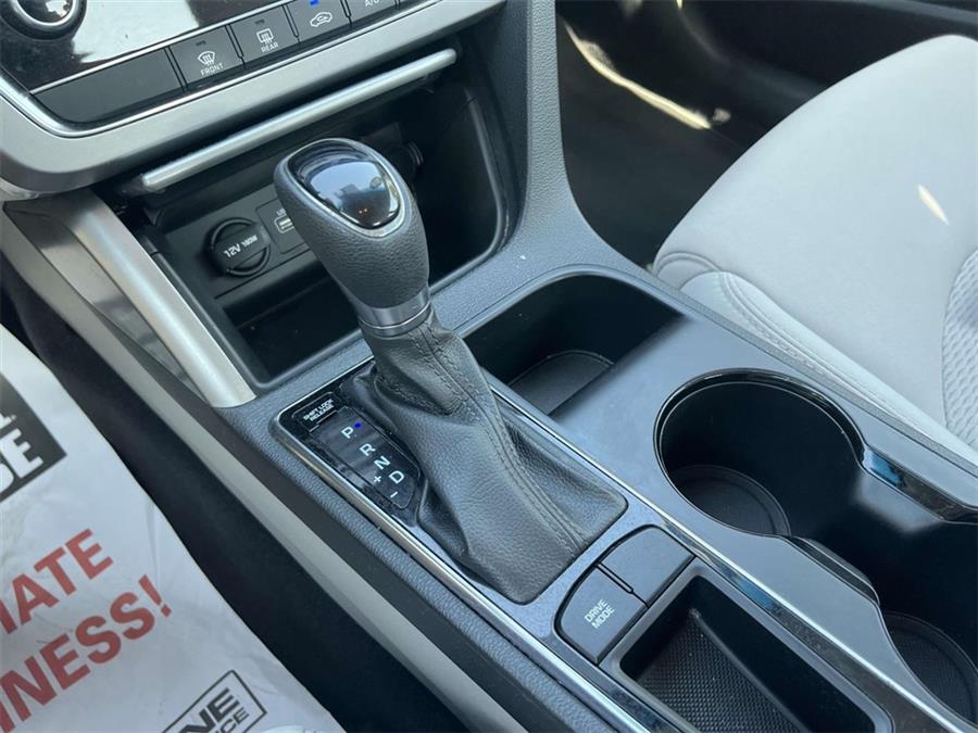 2016 Hyundai Sonata Base, available for sale in Wantagh, New York | Wantagh Certified. Wantagh, New York 2016 Hyundai Sonata Base, available for sale in Wantagh, New York | Wantagh Certified. Wantagh, New York