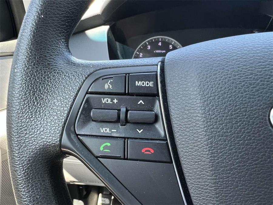 2016 Hyundai Sonata Base, available for sale in Wantagh, New York | Wantagh Certified. Wantagh, New York 2016 Hyundai Sonata Base, available for sale in Wantagh, New York | Wantagh Certified. Wantagh, New York