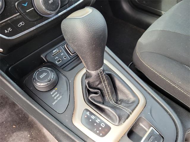 2016 Jeep Cherokee Latitude, available for sale in Stratford, Connecticut | Wiz Leasing Inc. Stratford, Connecticut 2016 Jeep Cherokee Latitude, available for sale in Stratford, Connecticut | Wiz Leasing Inc. Stratford, Connecticut