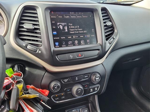 2016 Jeep Cherokee Latitude, available for sale in Stratford, Connecticut | Wiz Leasing Inc. Stratford, Connecticut 2016 Jeep Cherokee Latitude, available for sale in Stratford, Connecticut | Wiz Leasing Inc. Stratford, Connecticut