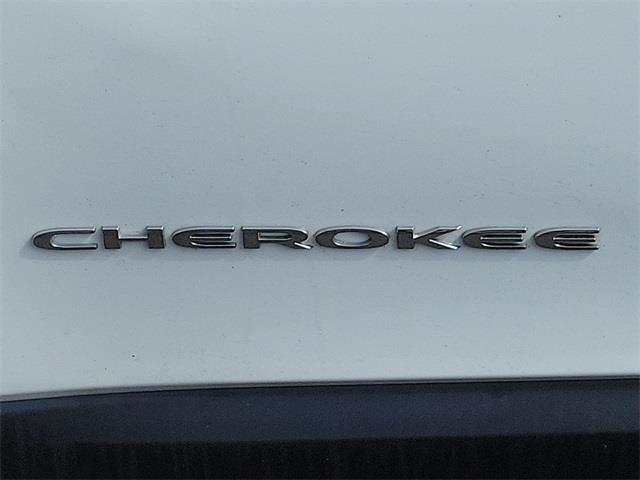 2016 Jeep Cherokee Latitude, available for sale in Stratford, Connecticut | Wiz Leasing Inc. Stratford, Connecticut 2016 Jeep Cherokee Latitude, available for sale in Stratford, Connecticut | Wiz Leasing Inc. Stratford, Connecticut