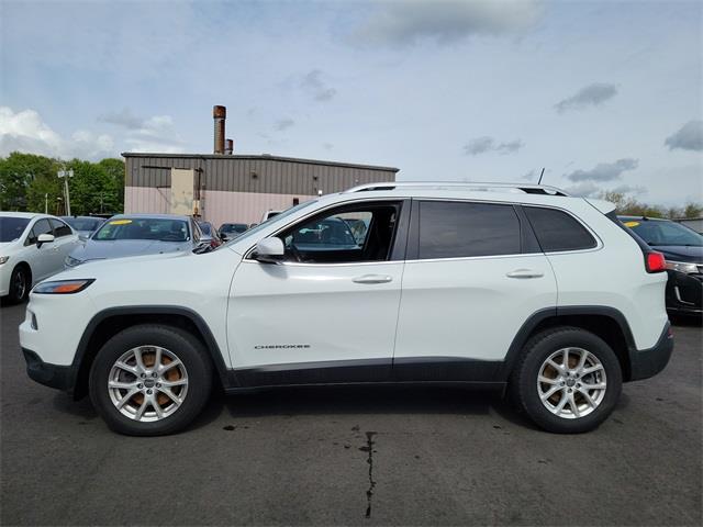 2016 Jeep Cherokee Latitude, available for sale in Stratford, Connecticut | Wiz Leasing Inc. Stratford, Connecticut 2016 Jeep Cherokee Latitude, available for sale in Stratford, Connecticut | Wiz Leasing Inc. Stratford, Connecticut