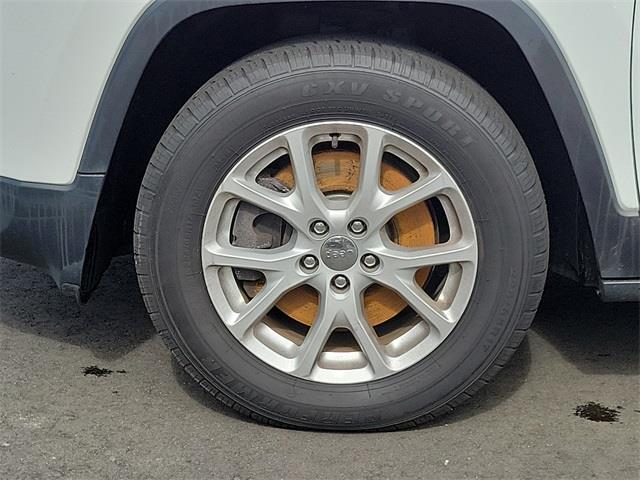 2016 Jeep Cherokee Latitude, available for sale in Stratford, Connecticut | Wiz Leasing Inc. Stratford, Connecticut 2016 Jeep Cherokee Latitude, available for sale in Stratford, Connecticut | Wiz Leasing Inc. Stratford, Connecticut